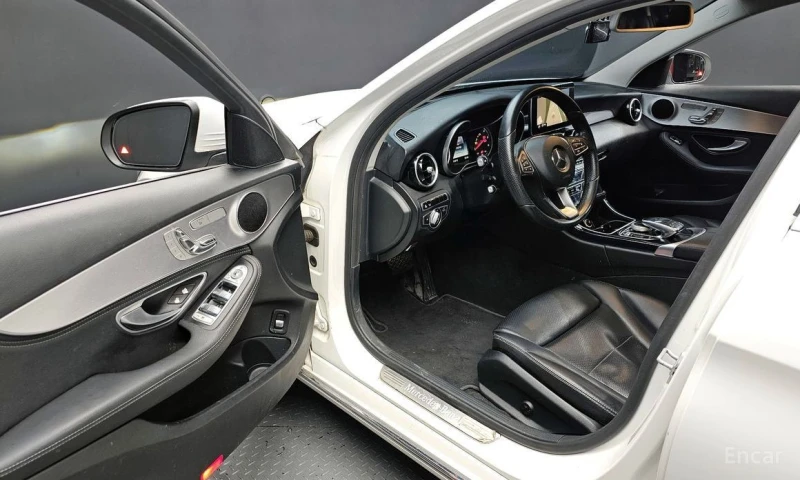 Mercedes-Benz C 220, снимка 11 - Автомобили и джипове - 53052406