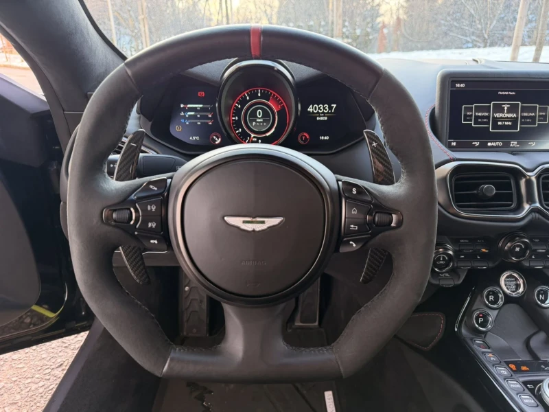 Aston Martin V8 Vantage F1 EDITION , снимка 12 - Автомобили и джипове - 53351008