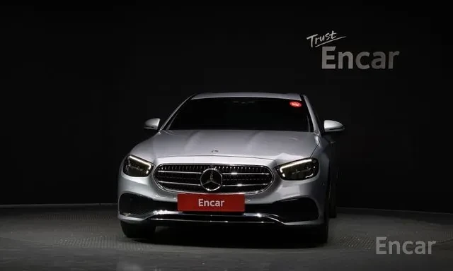 Mercedes-Benz E 250 AVANTGARDE * 360 КАМЕРА * HEAD UP * FACELIFT * , снимка 2 - Автомобили и джипове - 56180072