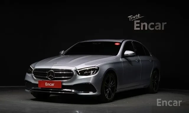 Mercedes-Benz E 250 AVANTGARDE * 360 КАМЕРА * HEAD UP * FACELIFT * 