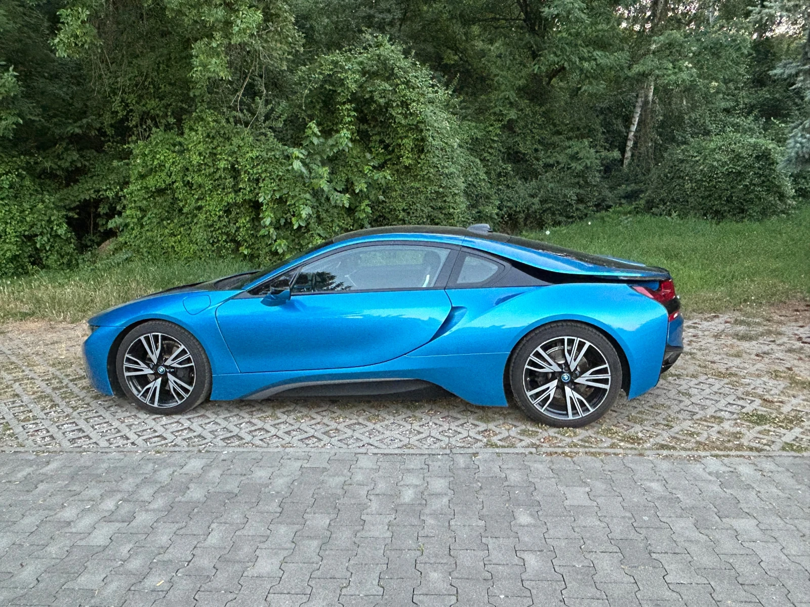 BMW i8 . - изображение 3