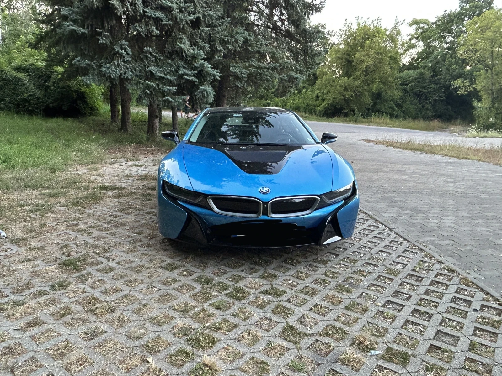 BMW i8 . - изображение 2