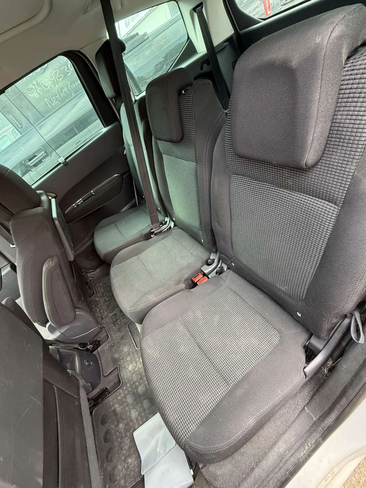 Peugeot 5008 1.6 HDI  - изображение 5