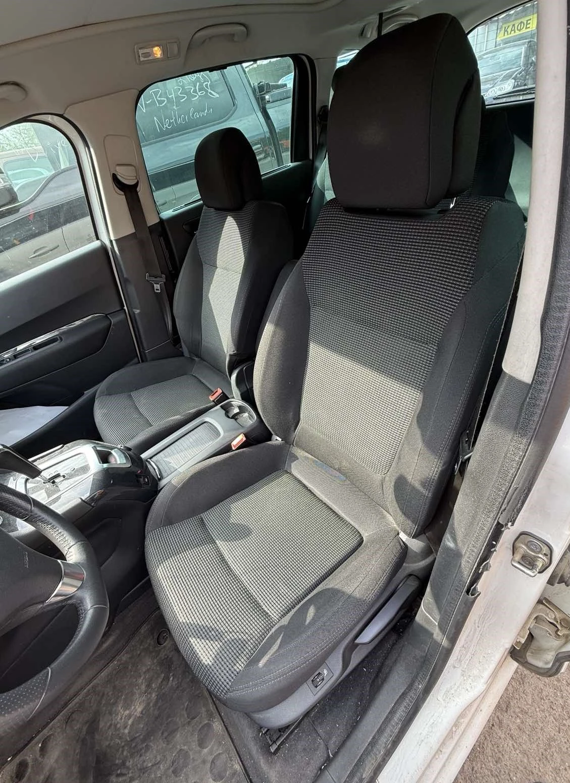 Peugeot 5008 1.6 HDI  - изображение 4