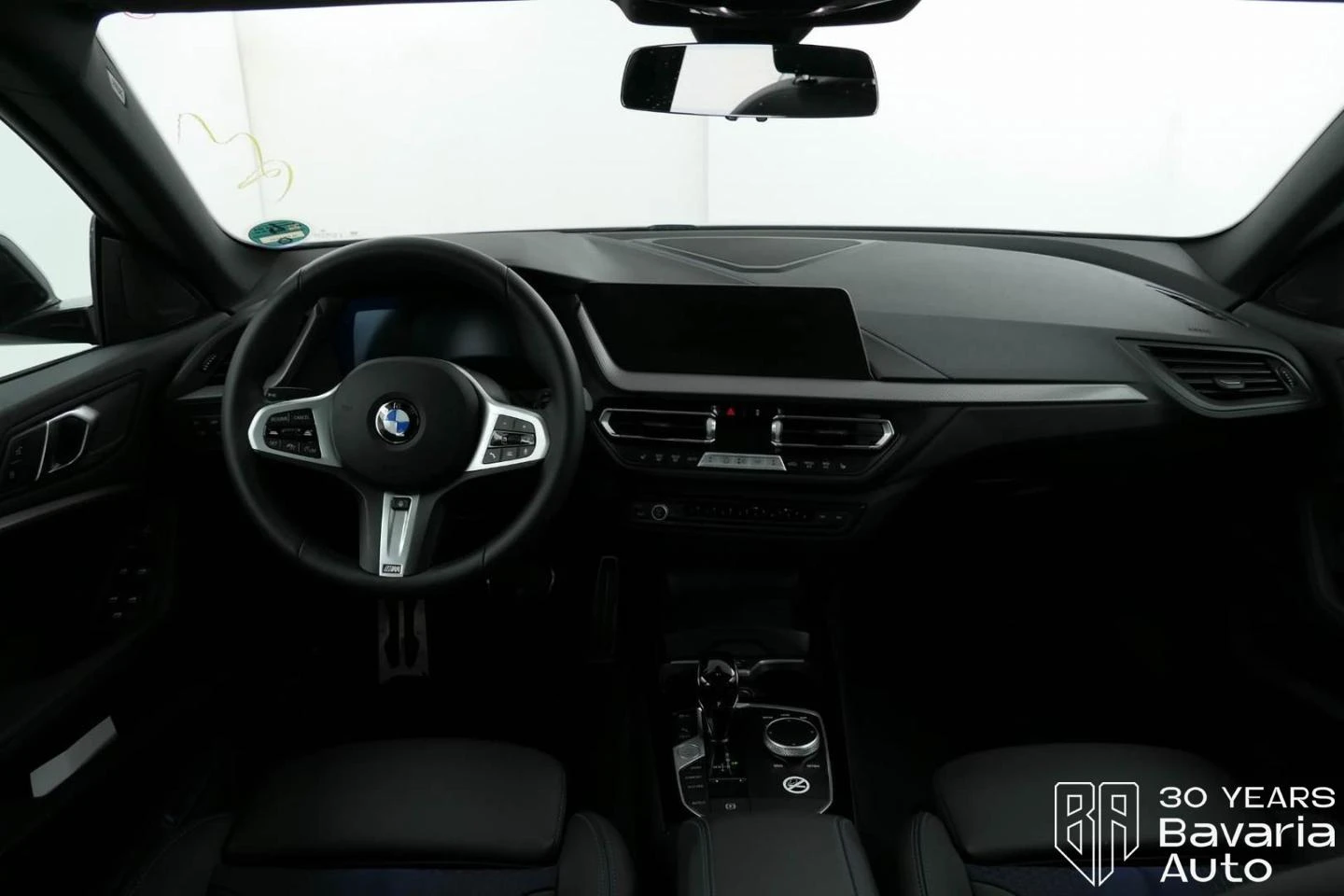 BMW 218 i Gran Coupe M Sport Paket Steptronic - изображение 6