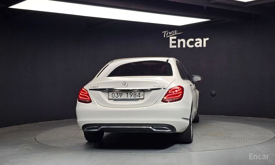 Mercedes-Benz C 220  - изображение 4