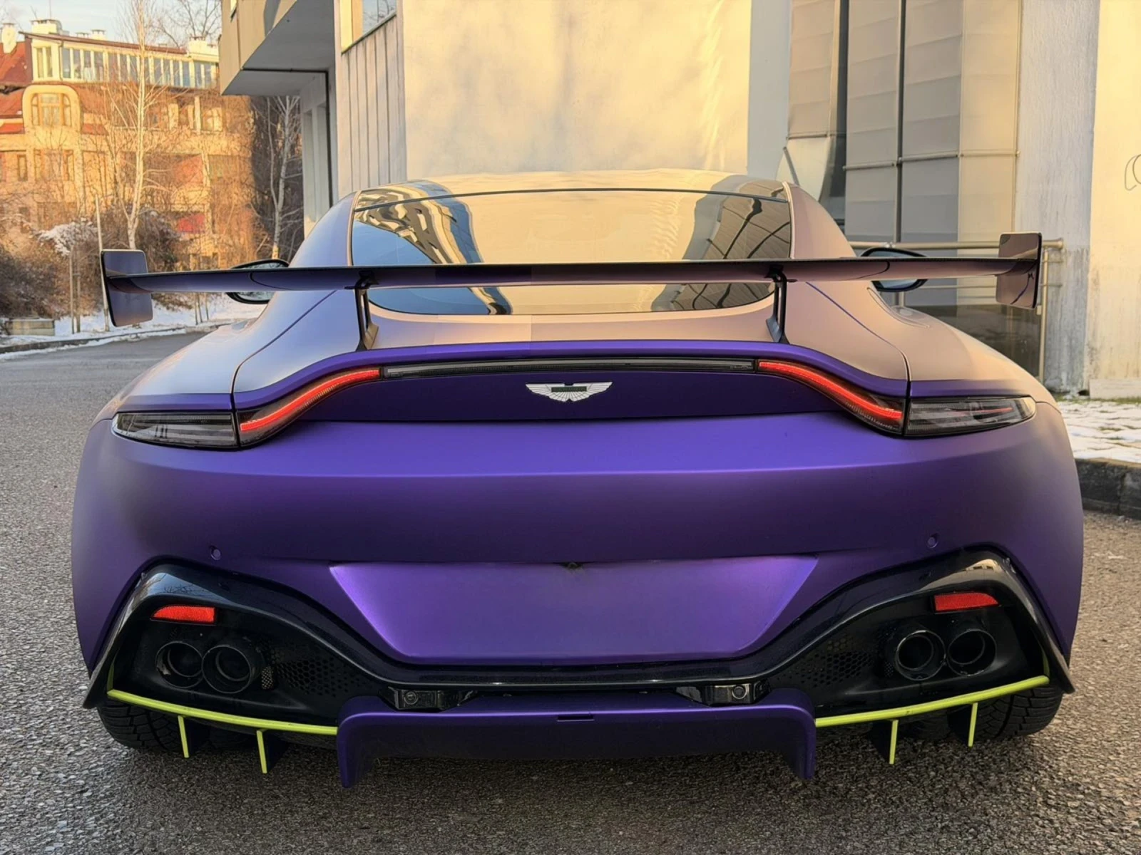 Aston Martin V8 Vantage F1 EDITION  - изображение 6