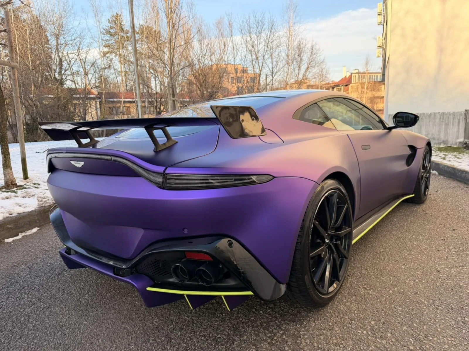 Aston Martin V8 Vantage F1 EDITION  - изображение 7