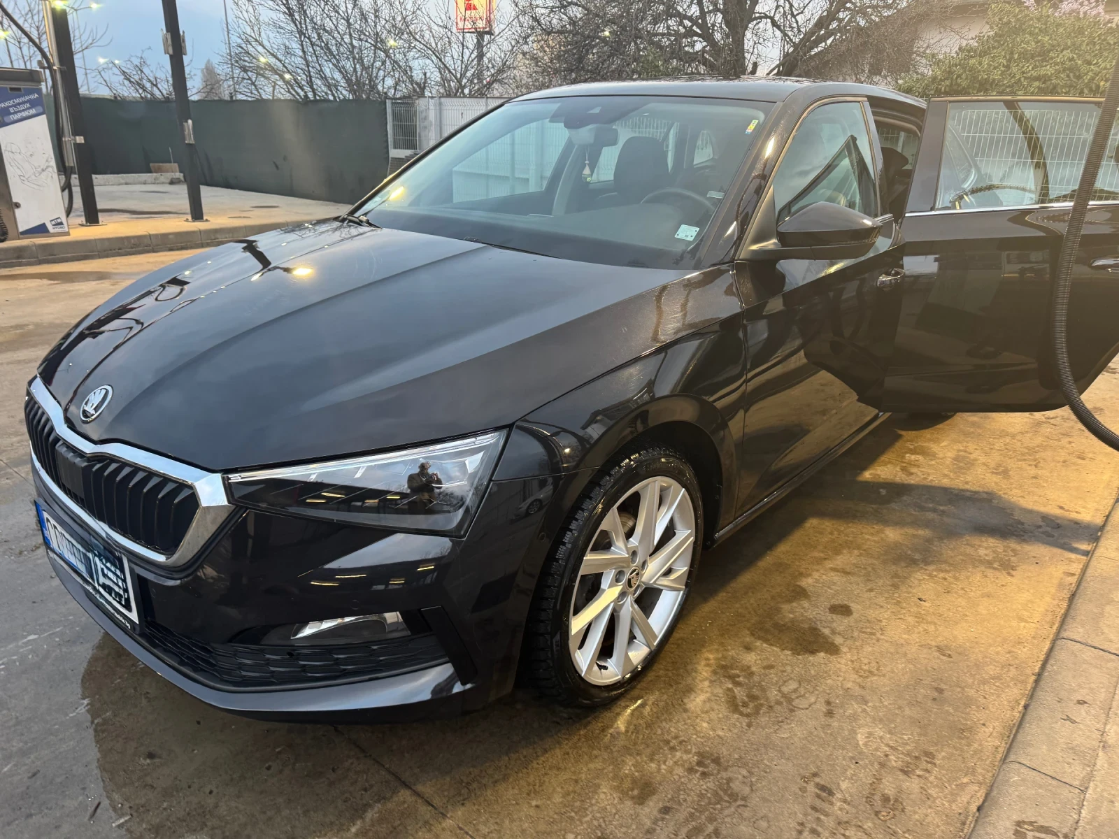 Skoda Scala 1, 5 бензин, снимка 14 - Автомобили и джипове - 53746621