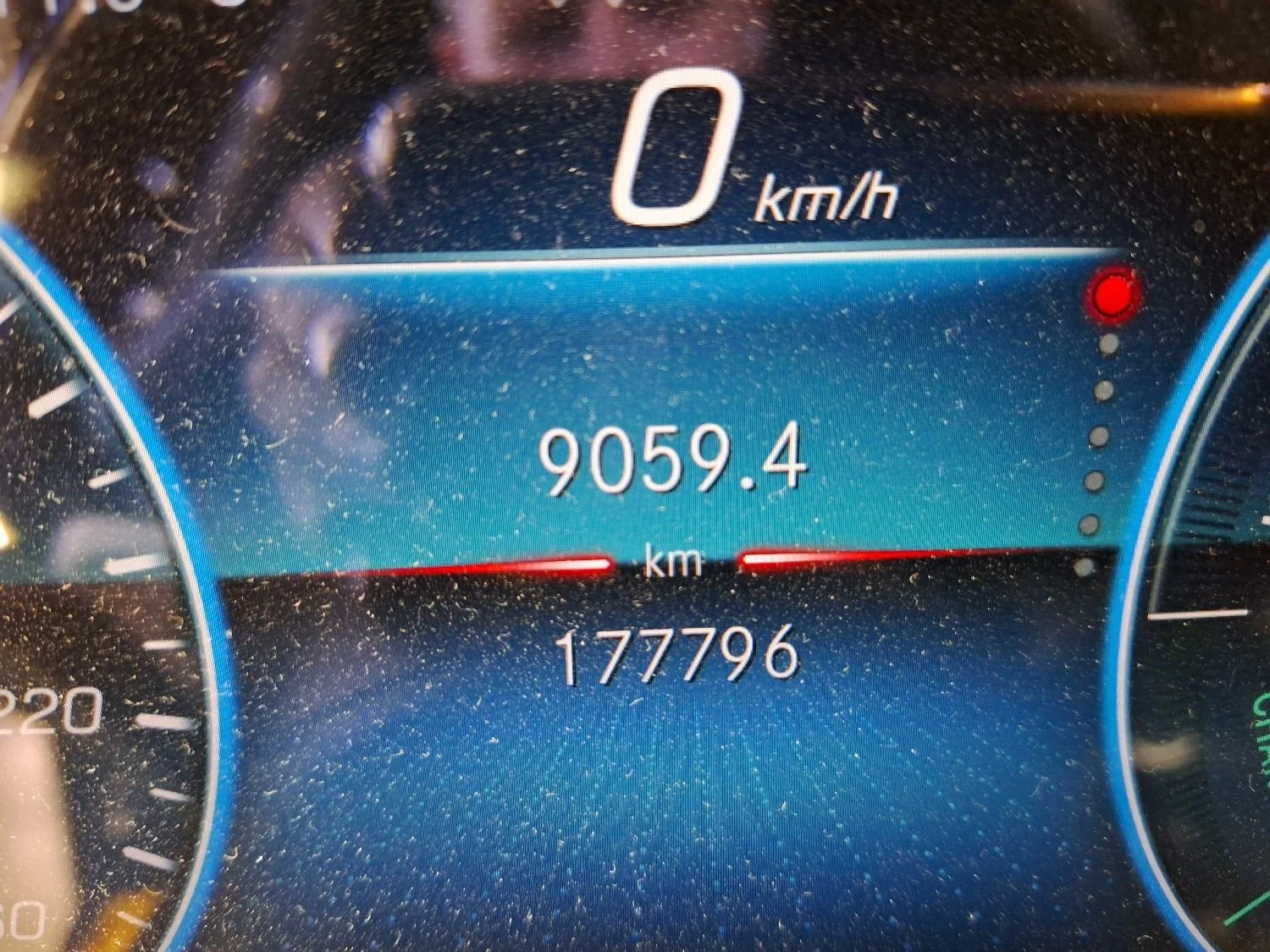 Mercedes-Benz E 200 2.0d Реални КМ, снимка 7 - Автомобили и джипове - 53773626