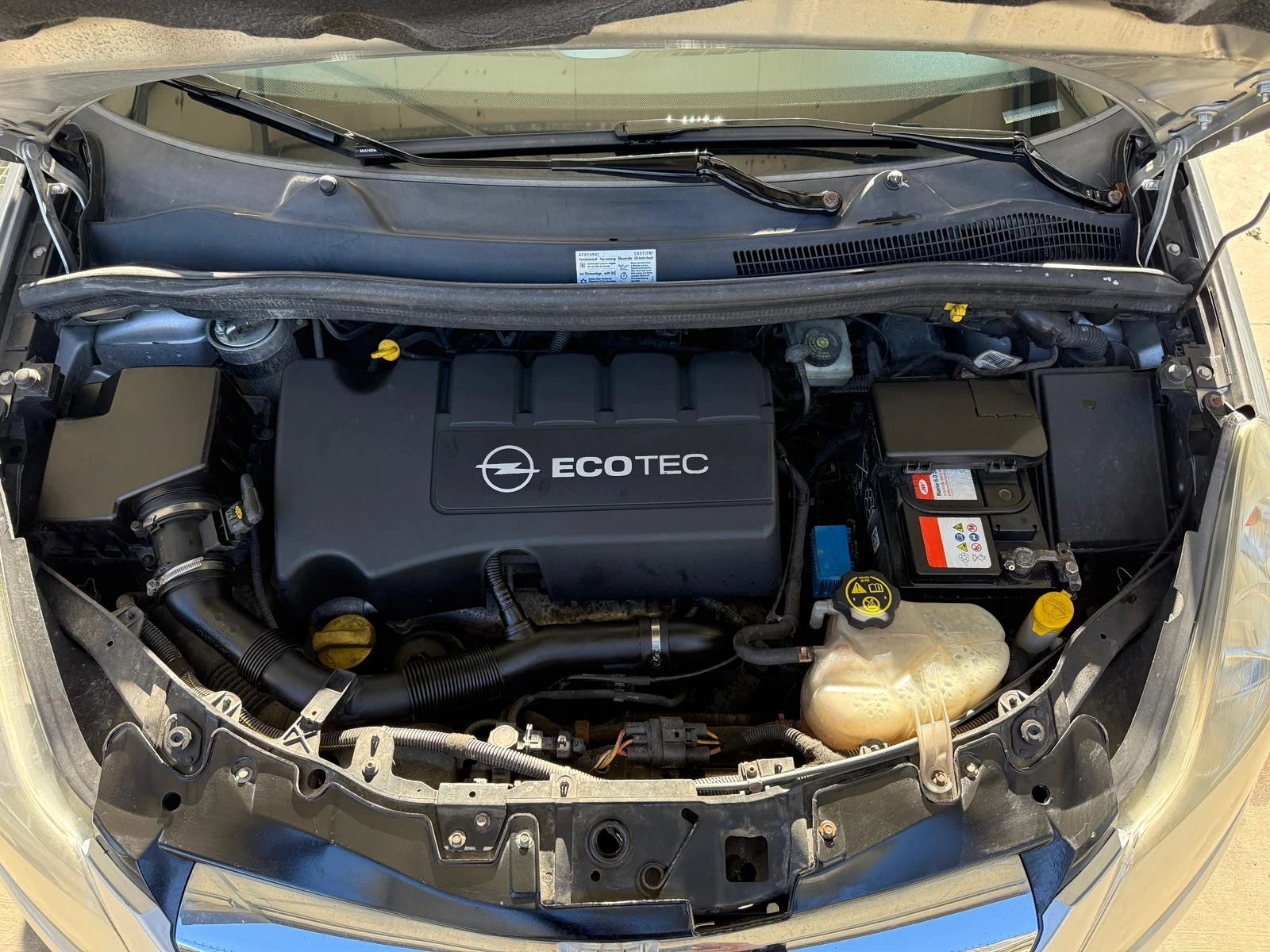 Opel Corsa, снимка 6 - Автомобили и джипове - 54032697