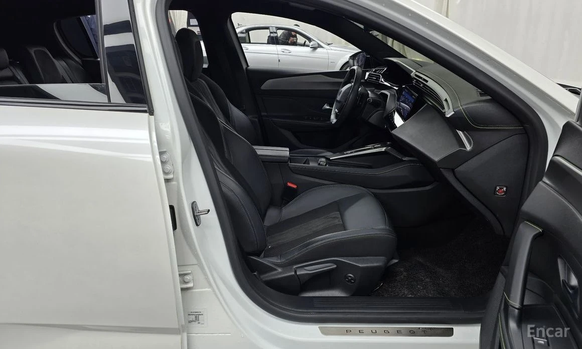 Peugeot 308 GT LINE* DIGITAL* КАМЕРА* ПАНОРАМА* , снимка 12 - Автомобили и джипове - 54042986