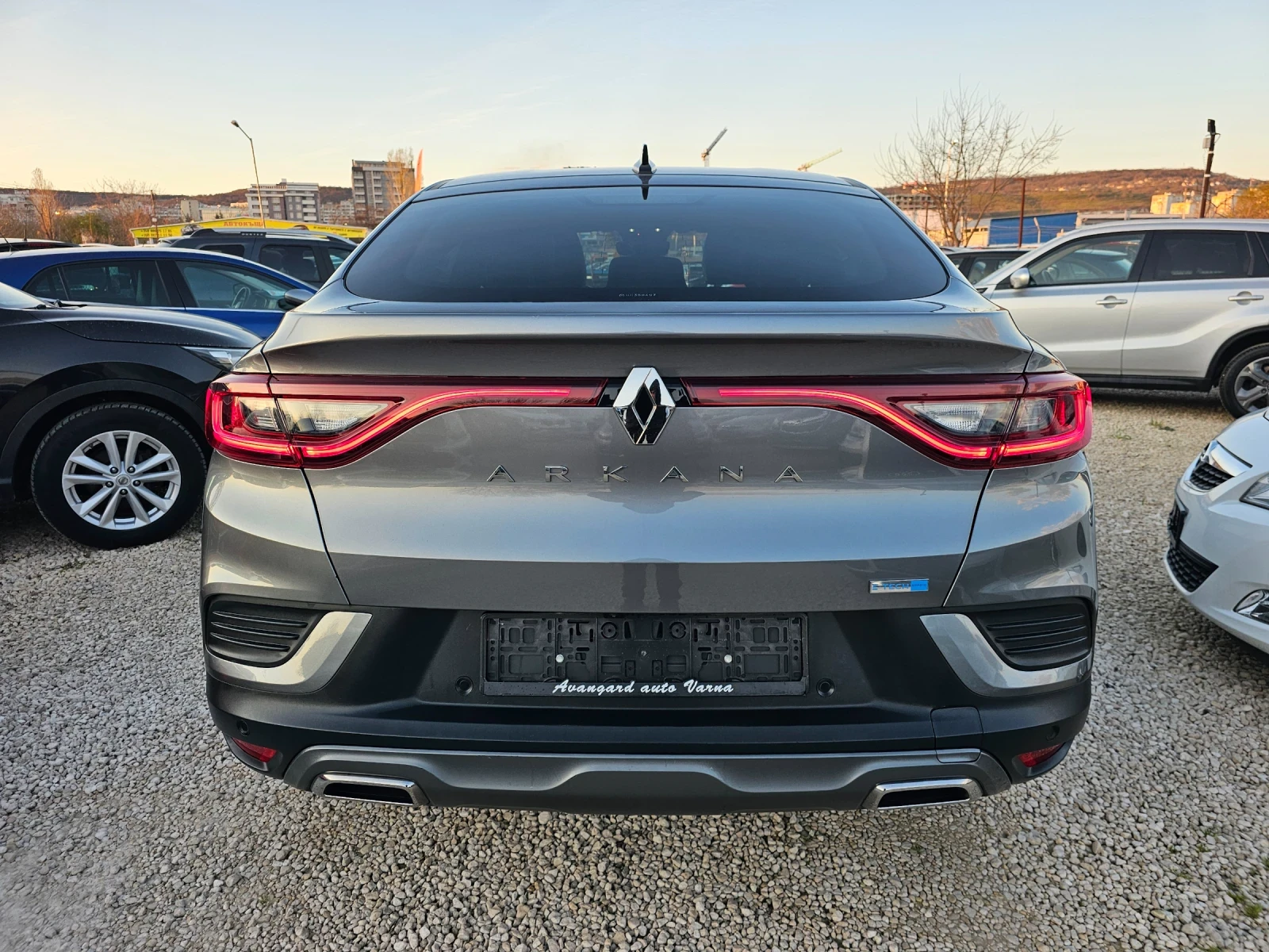 Renault Arkana 1.6i-Hybrid, RS-Line, снимка 5 - Автомобили и джипове - 54141477