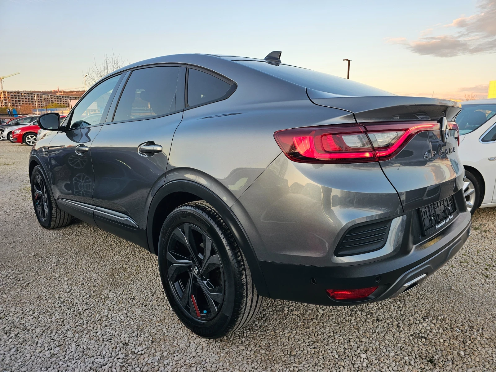 Renault Arkana 1.6i-Hybrid, RS-Line, снимка 6 - Автомобили и джипове - 54141477