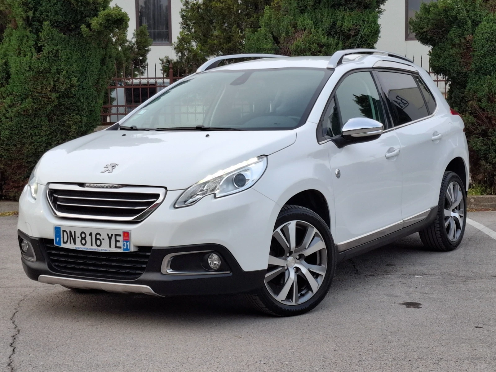 Peugeot 2008 1.6HDI 120hp * EURO 5 * КЛИМАТРОНИК * НАВИ * 