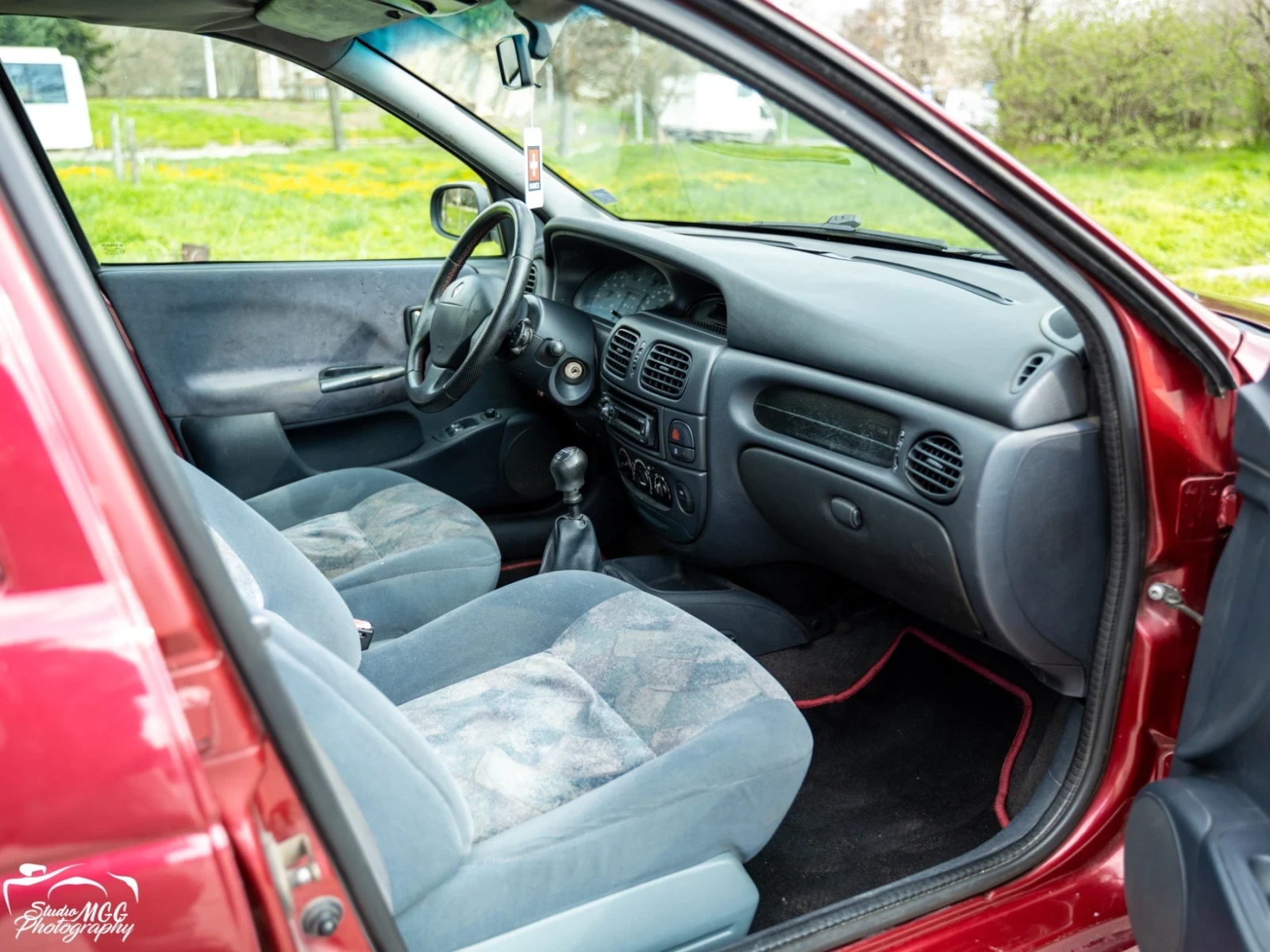 Renault Megane, снимка 9 - Автомобили и джипове - 54307199