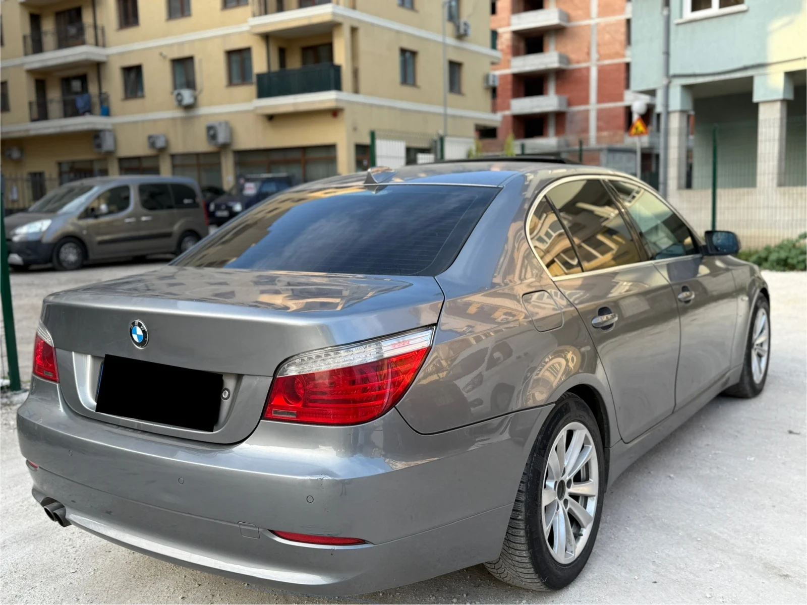 BMW 525 * SOFT CLOSE* COMFORT* HI-FI* CIC* ТОП ЦЕНА* , снимка 3 - Автомобили и джипове - 54432309