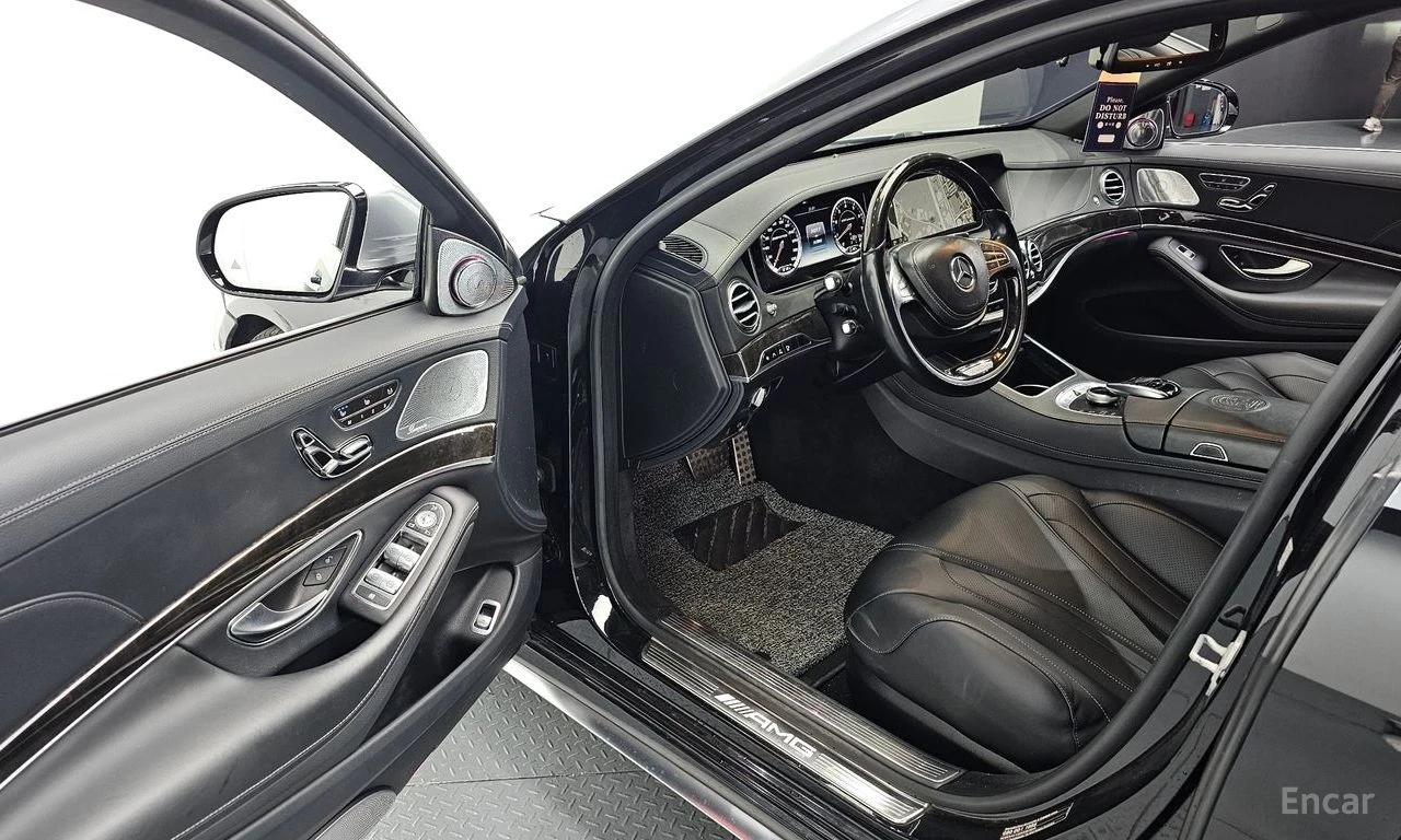 Mercedes-Benz S 63 AMG 4MATIC* DISTRONIC* 3D BURMESTER* 360* TWO TONE* , снимка 6 - Автомобили и джипове - 54971997