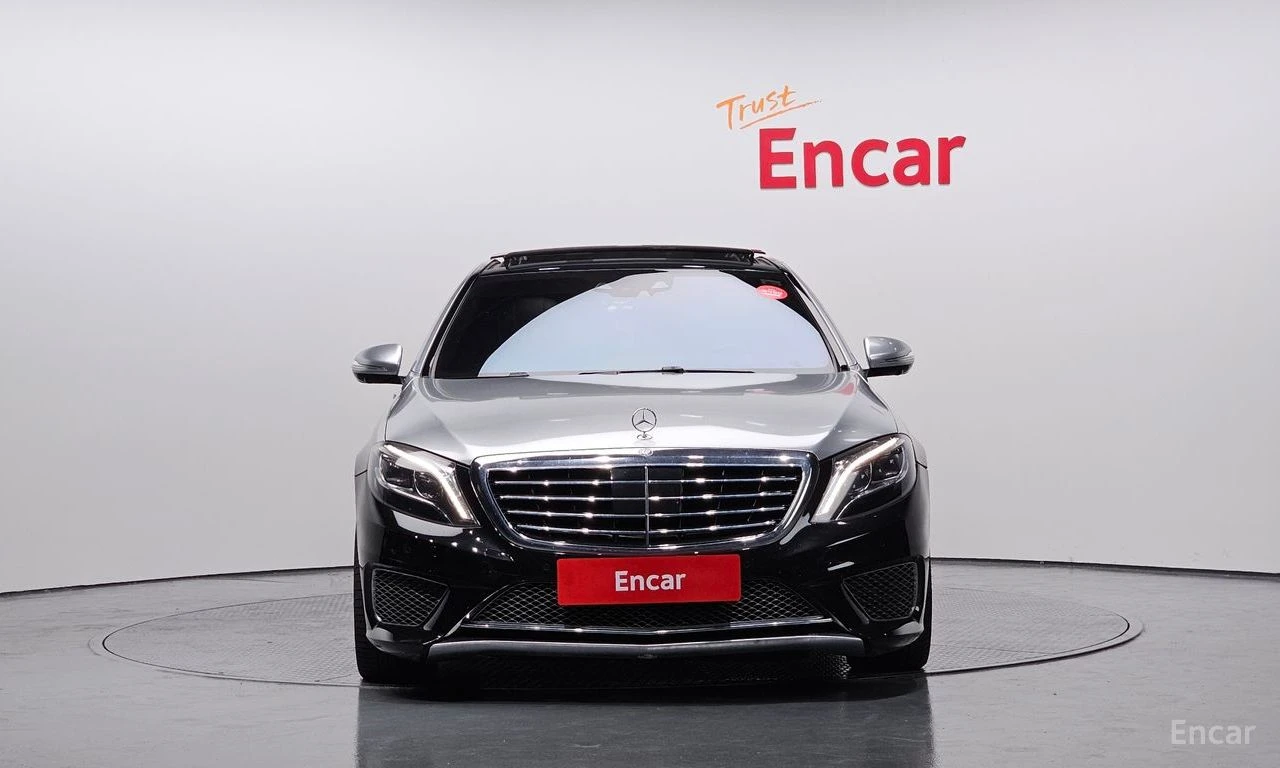Mercedes-Benz S 63 AMG 4MATIC* DISTRONIC* 3D BURMESTER* 360* TWO TONE* , снимка 2 - Автомобили и джипове - 54971997