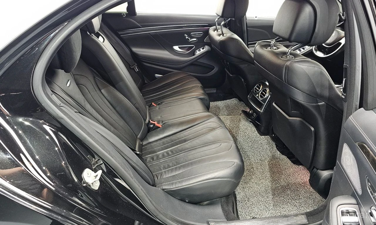 Mercedes-Benz S 63 AMG 4MATIC* DISTRONIC* 3D BURMESTER* 360* TWO TONE* , снимка 13 - Автомобили и джипове - 54971997