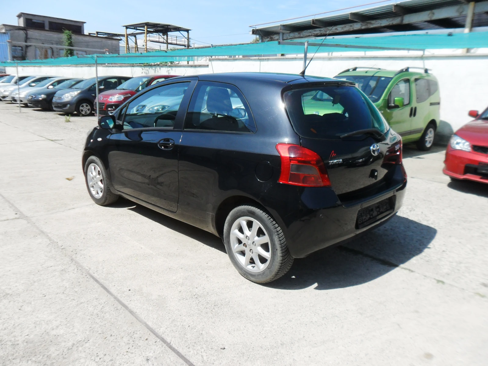 Toyota Yaris 1, 3-VVTI-KLIMATIK-ITALY, снимка 5 - Автомобили и джипове - 54977589