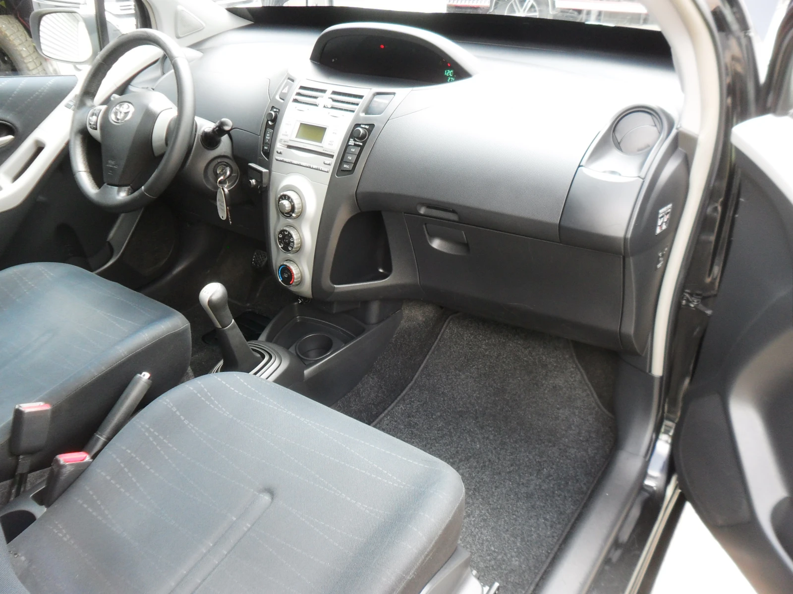 Toyota Yaris 1, 3-VVTI-KLIMATIK-ITALY | Mobile.bg � ����������� 10
