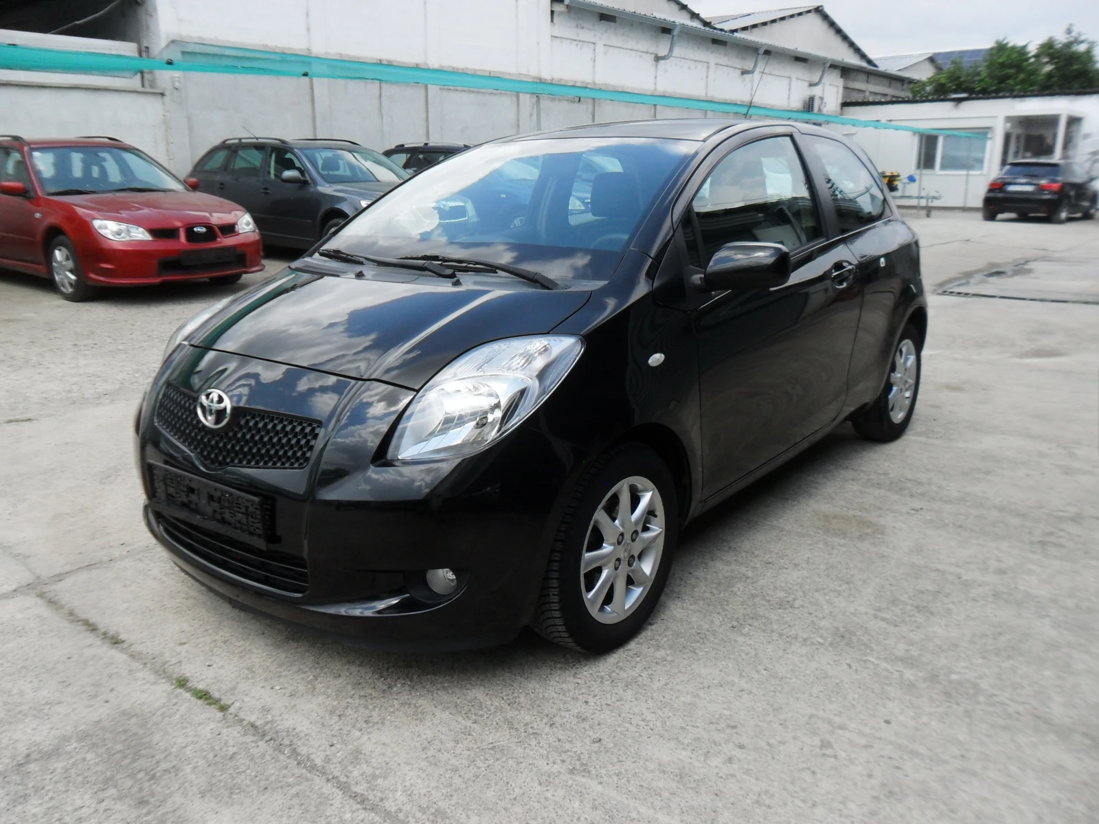 Toyota Yaris 1, 3-VVTI-KLIMATIK-ITALY