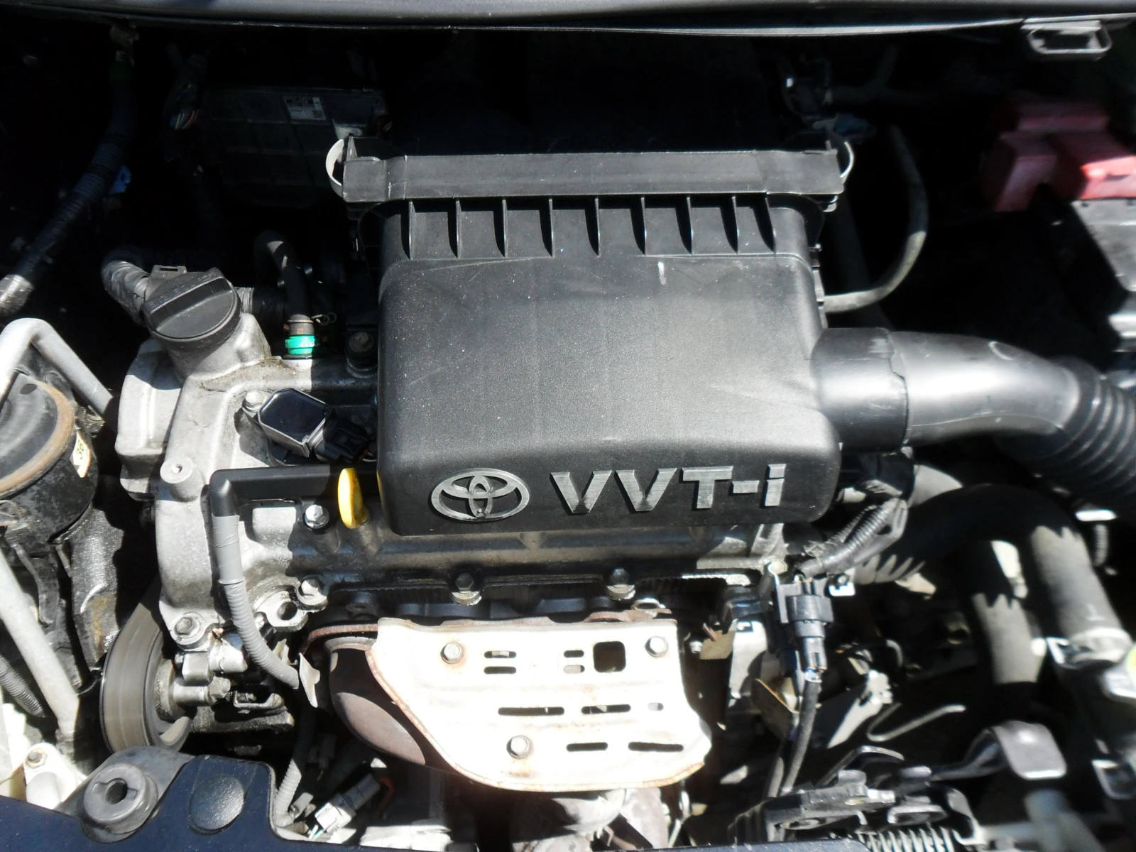 Toyota Yaris 1, 3-VVTI-KLIMATIK-ITALY, снимка 10 - Автомобили и джипове - 54977589