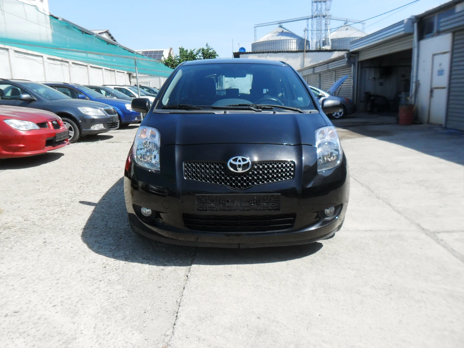 Toyota Yaris 1, 3-VVTI-KLIMATIK-ITALY, снимка 2 - Автомобили и джипове - 54977589