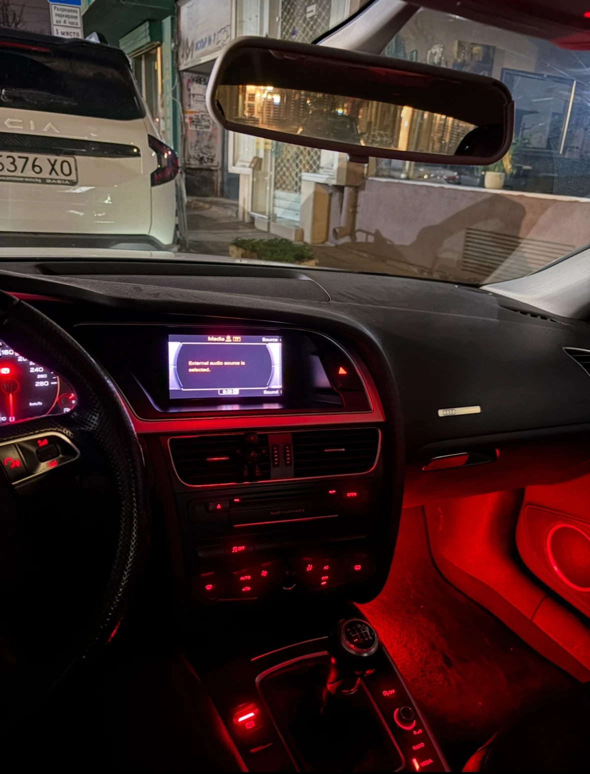 Audi A5 S-Line 2.0 TFSI Ниски километри!, снимка 7 - Автомобили и джипове - 55380039