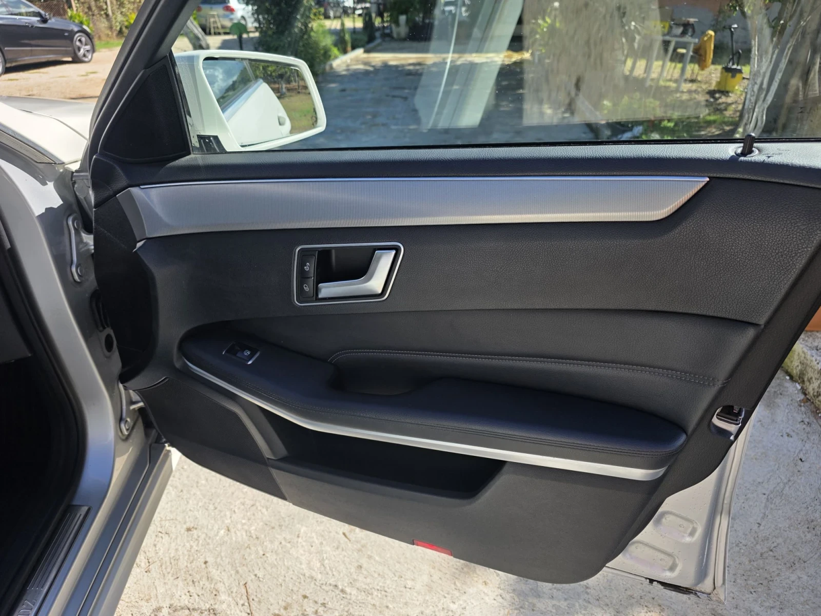 Mercedes-Benz E 350, снимка 15 - Автомобили и джипове - 56222887