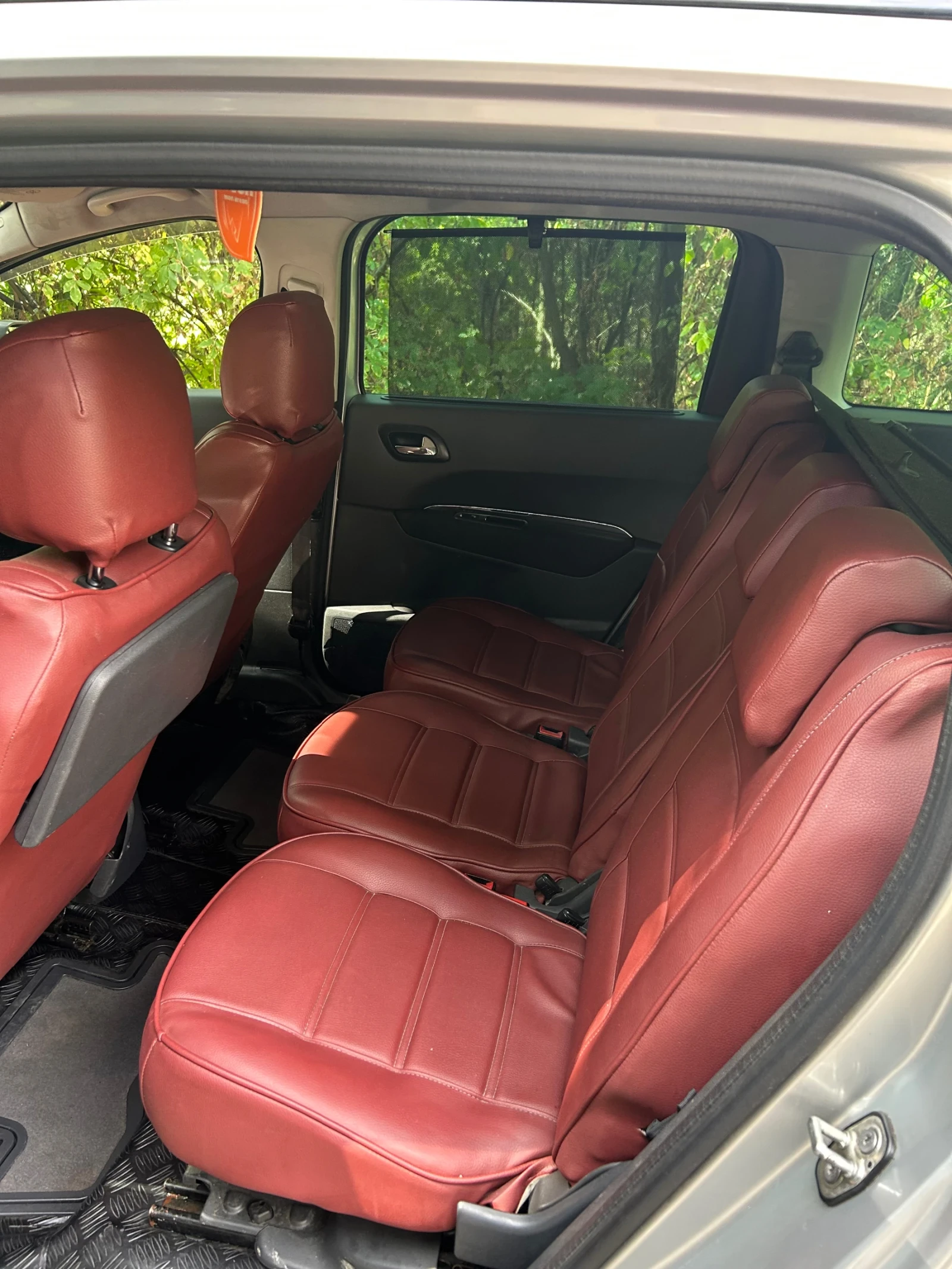 Peugeot 5008, снимка 9 - Автомобили и джипове - 56270489