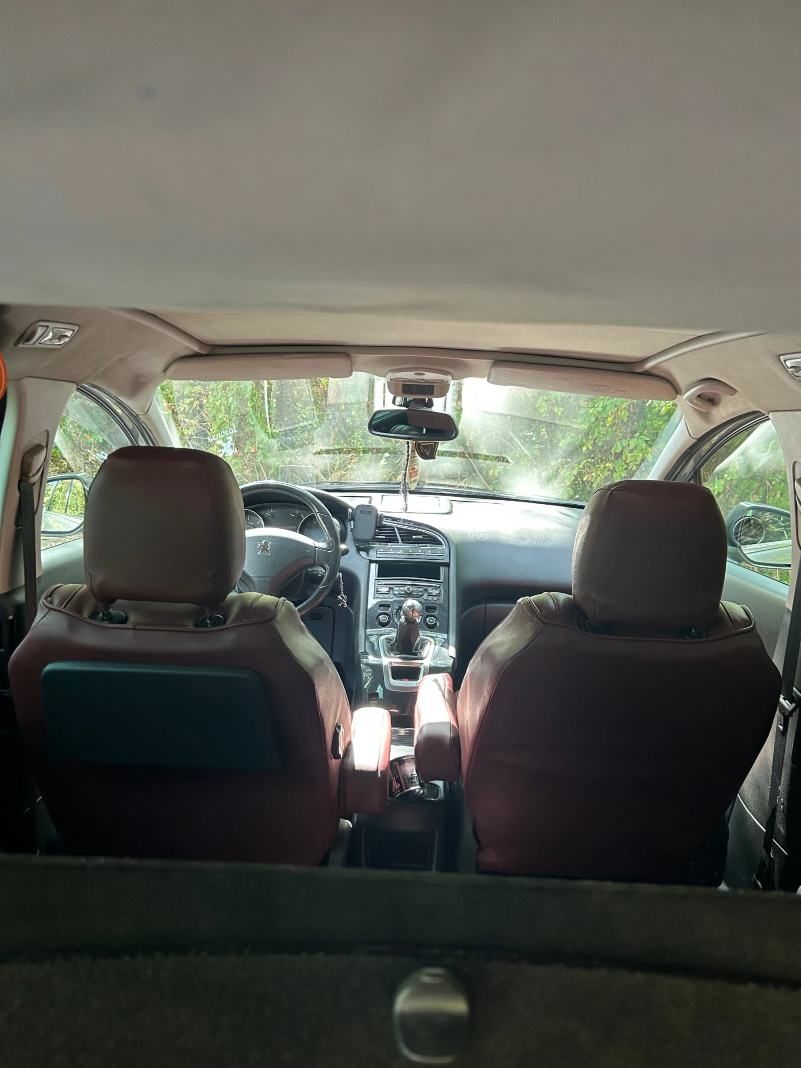 Peugeot 5008, снимка 16 - Автомобили и джипове - 56270489