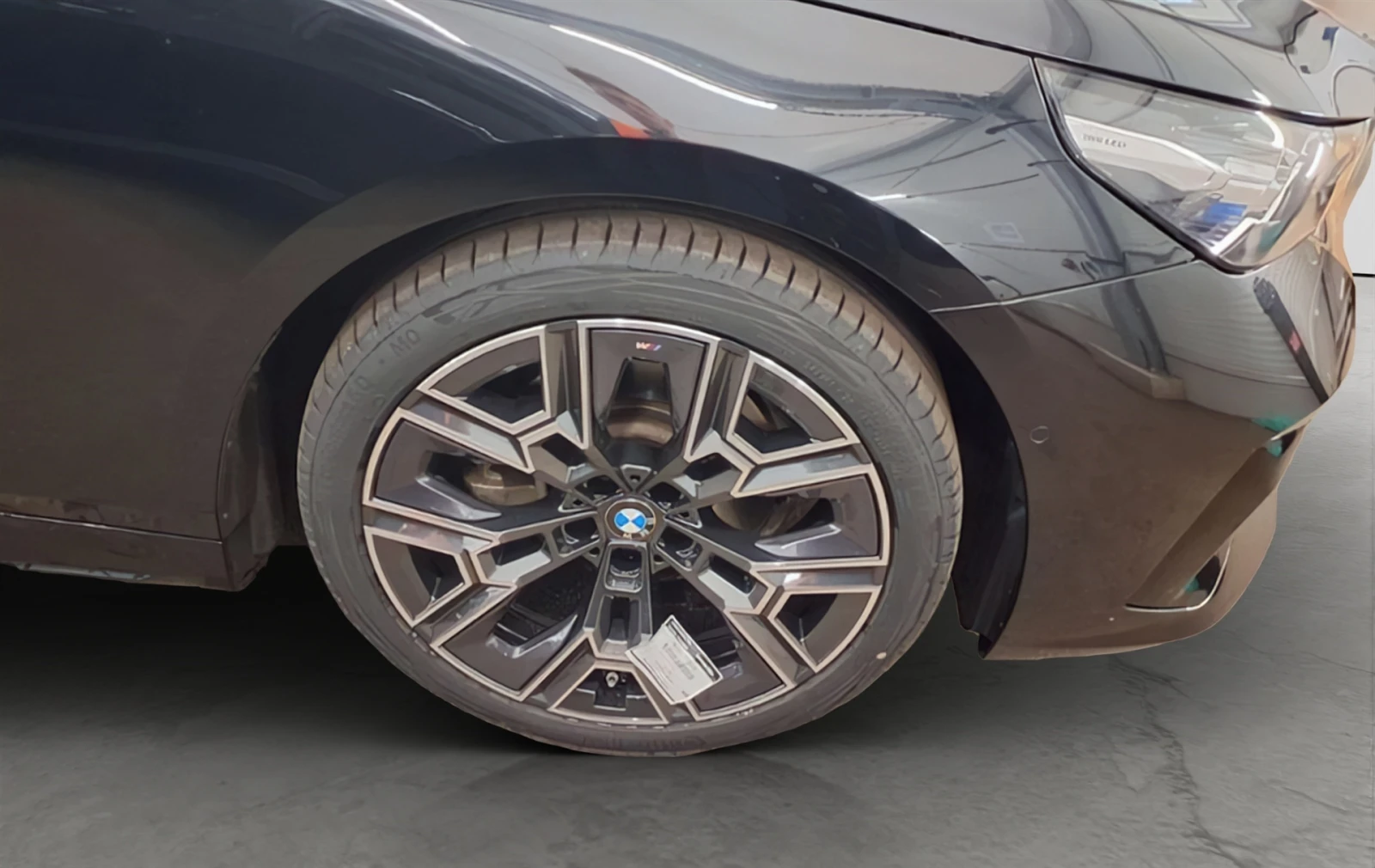 BMW 520 xDrive Sedan, снимка 8 - Автомобили и джипове - 56326330