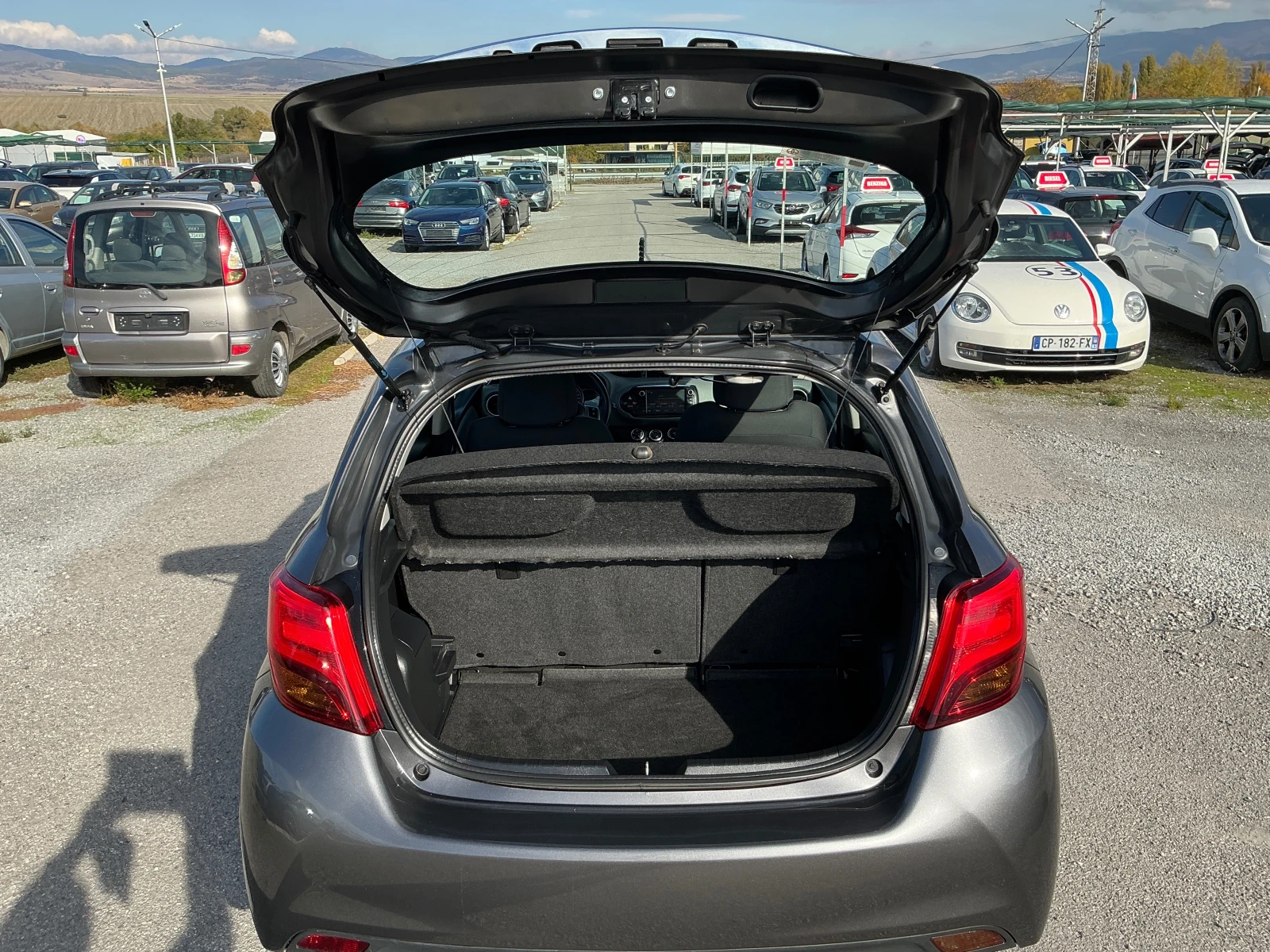 Toyota Yaris 1.4 D4D, снимка 10 - Автомобили и джипове - 56645060