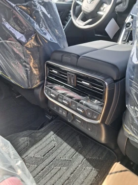 Toyota Land cruiser 300 VX-R 3.3L V6 Turbo-Diesel 303HP / FULL, снимка 17