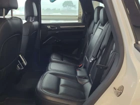 Porsche Cayenne AWD/CARFAX/Подгрев/Панорама/2 ключа , снимка 11