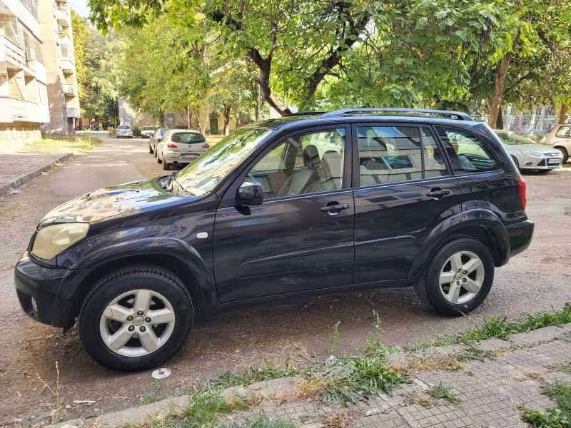 Toyota Rav4, снимка 8 - Автомобили и джипове - 43024612