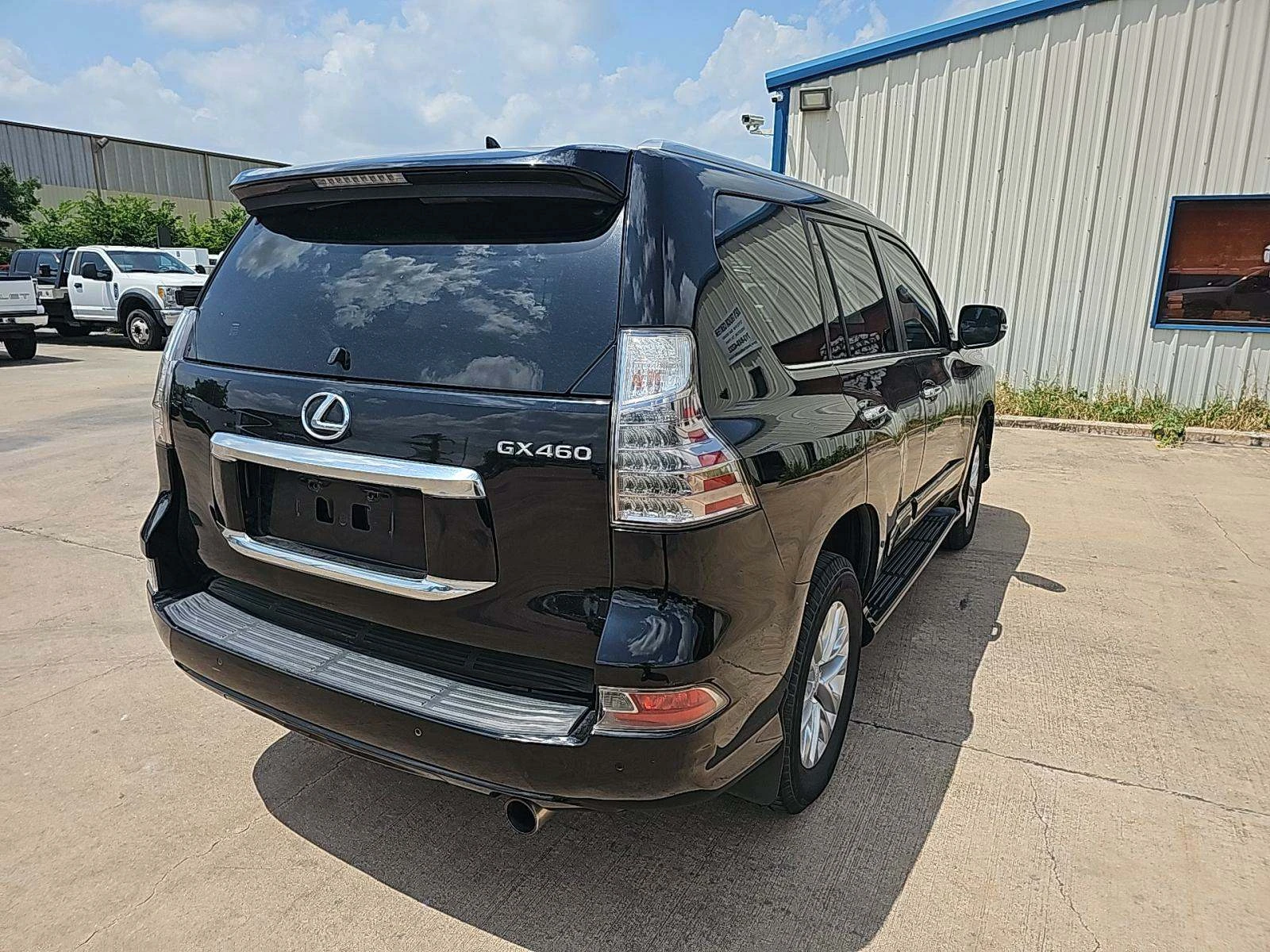 Lexus GX 460 PREMIUM Обдух* Автопарк* М.точка* Пано*  - изображение 3