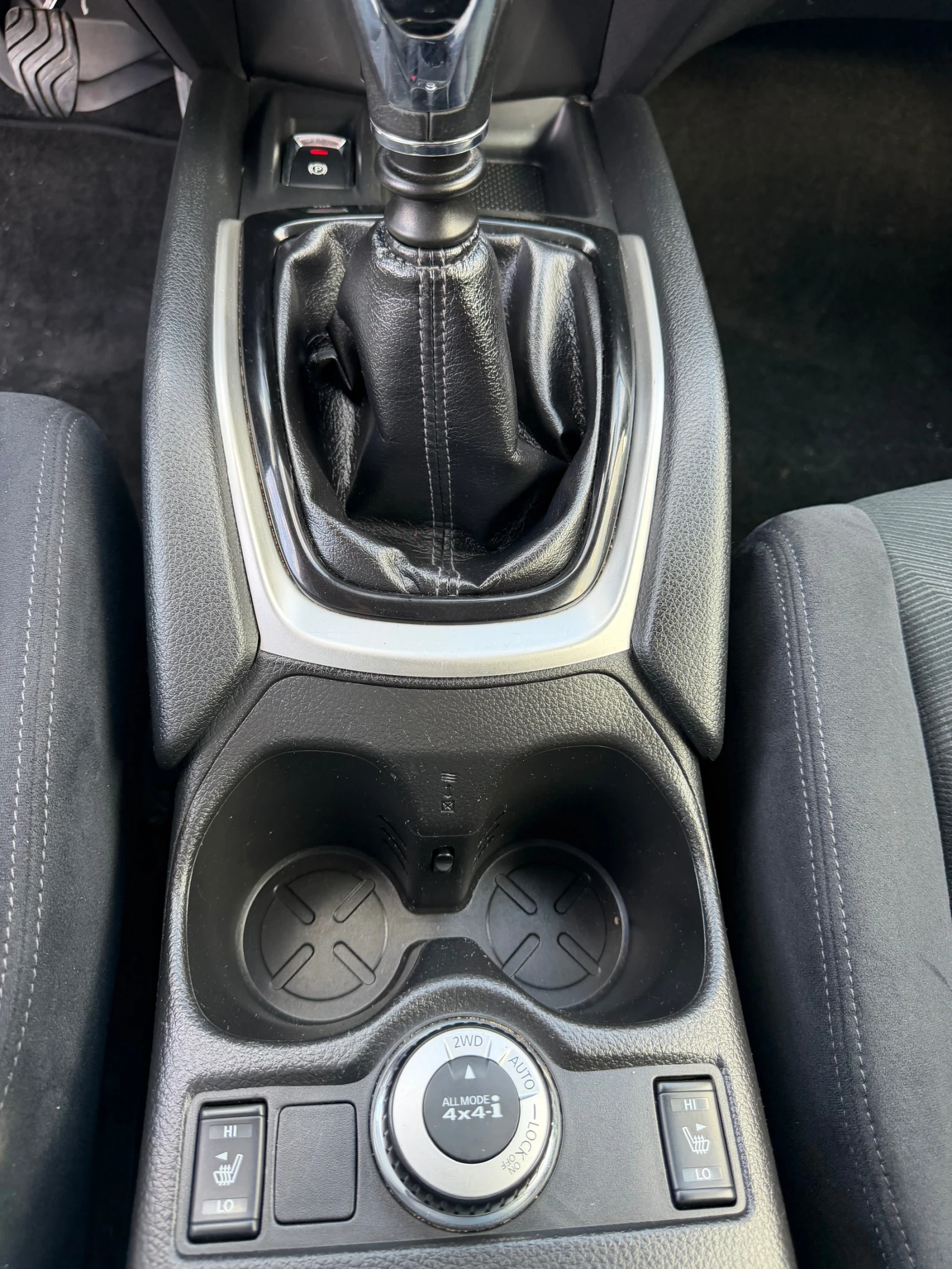 Nissan X-trail 1.6TD/131hp/2015g/Kamera360/Podgrev/4х4/Euro6, снимка 13 - Автомобили и джипове - 54840805
