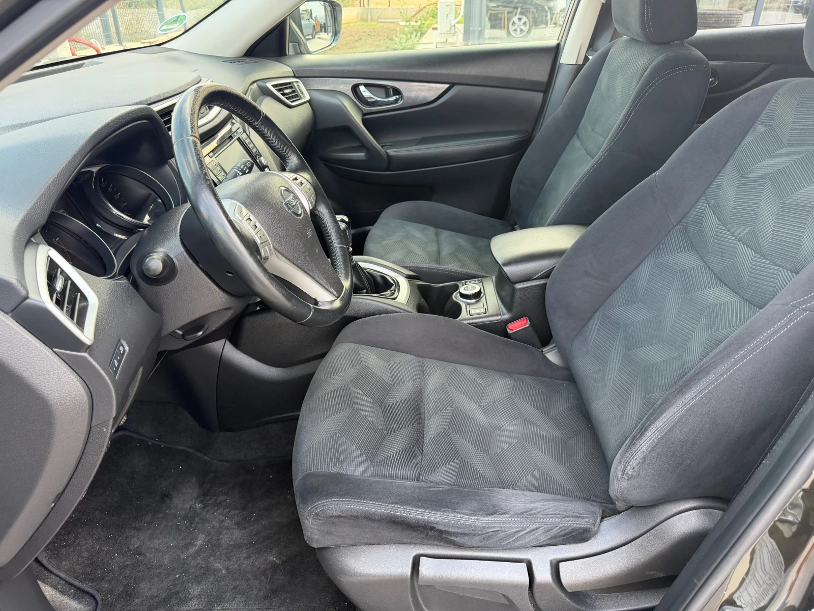 Nissan X-trail 1.6TD/131hp/2015g/Kamera360/Podgrev/4х4/Euro6, снимка 7 - Автомобили и джипове - 54840805