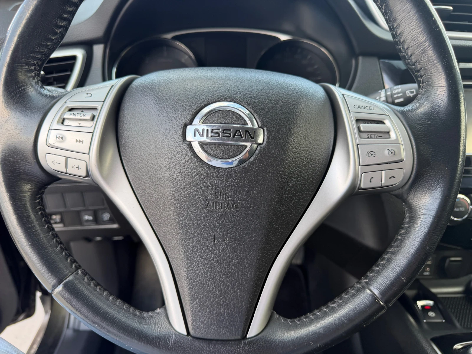 Nissan X-trail 1.6TD/131hp/2015g/Kamera360/Podgrev/4х4/Euro6, снимка 15 - Автомобили и джипове - 54840805