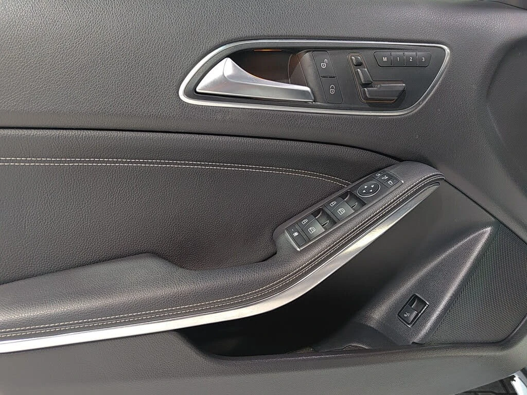 Mercedes-Benz GLC 250 4MATIC АвтоКредит (ЦЕНА ДО БГ), снимка 7 - Автомобили и джипове - 53987313