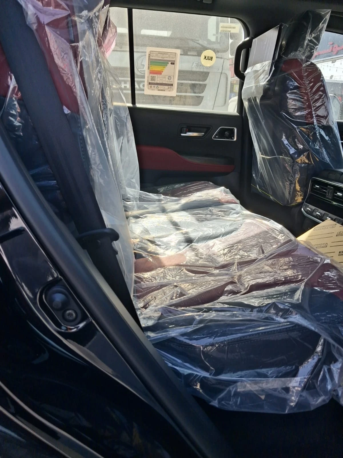 Toyota Land cruiser 300 VX-R 3.3L V6 Turbo-Diesel 303HP / FULL, снимка 13 - Автомобили и джипове - 54196276