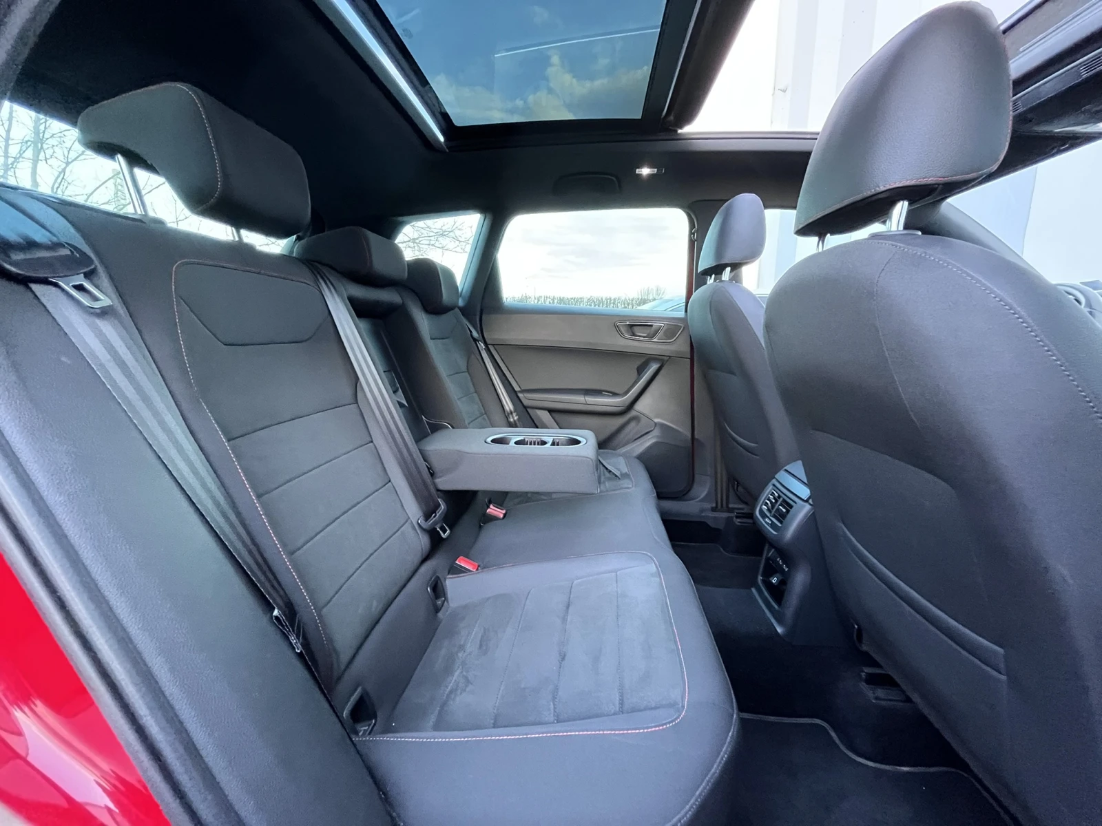 Seat Ateca FR 2.0 TSI 4x4 от България, снимка 11 - Автомобили и джипове - 54251731