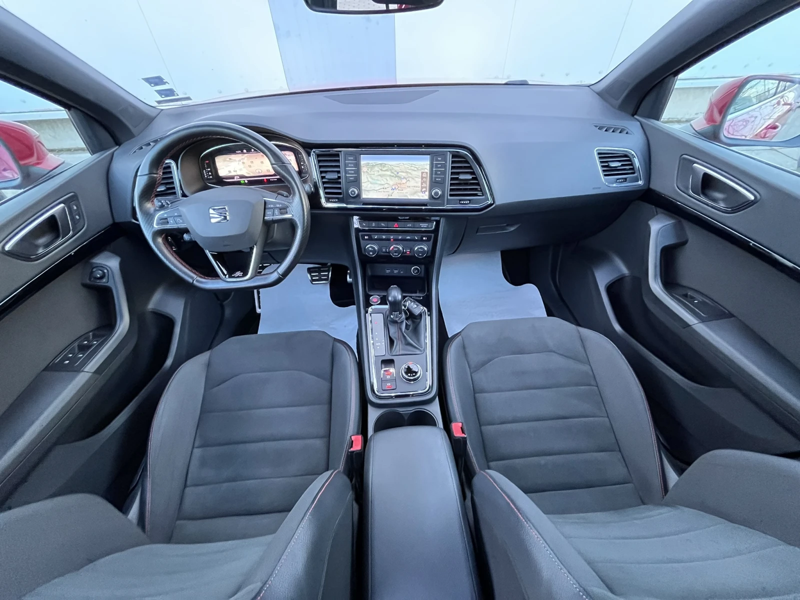 Seat Ateca FR 2.0 TSI 4x4 от България, снимка 8 - Автомобили и джипове - 54251731