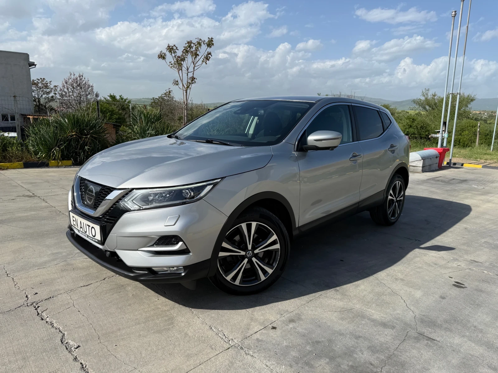 Nissan Qashqai 1.2 DIG-T* 122 605KM* SERVICE BOOK* COC* KTEO*  | Mobile.bg � ����������� 1
