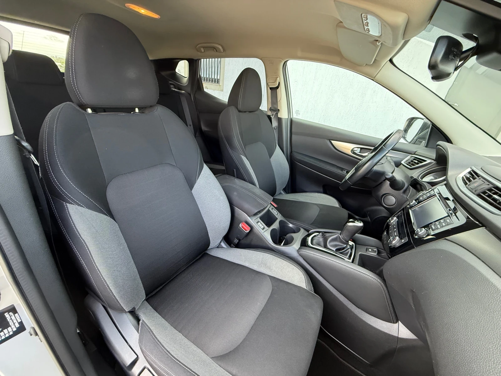 Nissan Qashqai 1.2 DIG-T* 122 605KM* SERVICE BOOK* COC* KTEO*  | Mobile.bg � ����������� 9