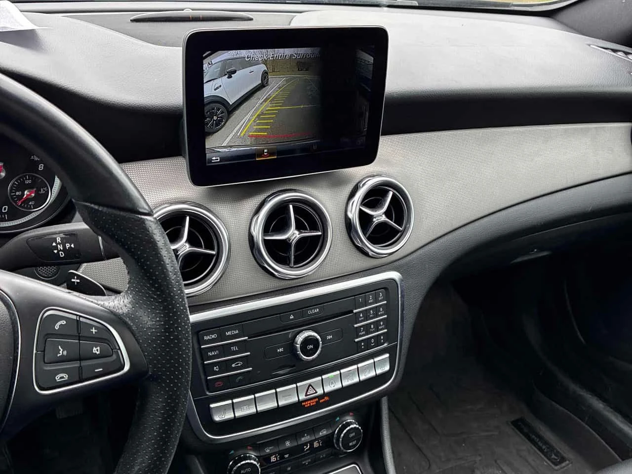 Mercedes-Benz GLA 250 /CAMERA/ПОДГРЕВИ/КЛИП НА МОТОРА , снимка 9 - Автомобили и джипове - 54378414