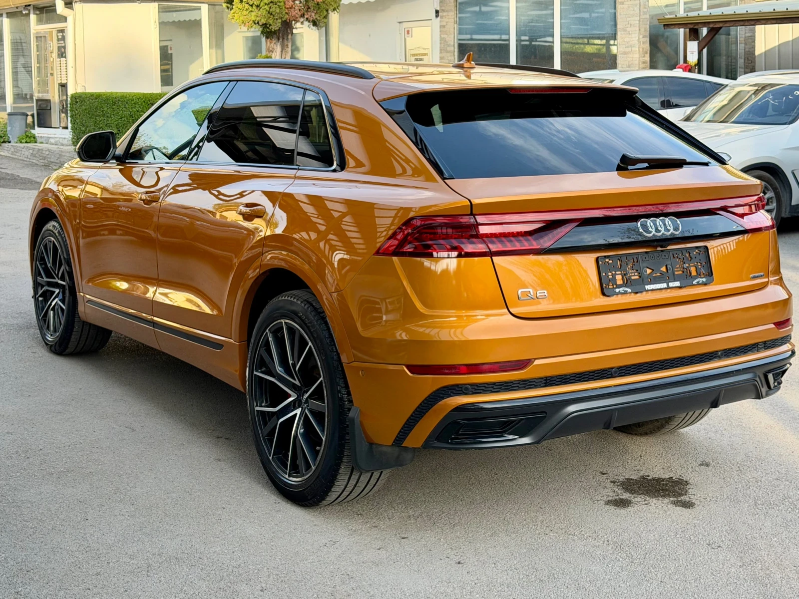 Audi Q8 55TFSI Progressiv S-Line, снимка 6 - Автомобили и джипове - 54415085